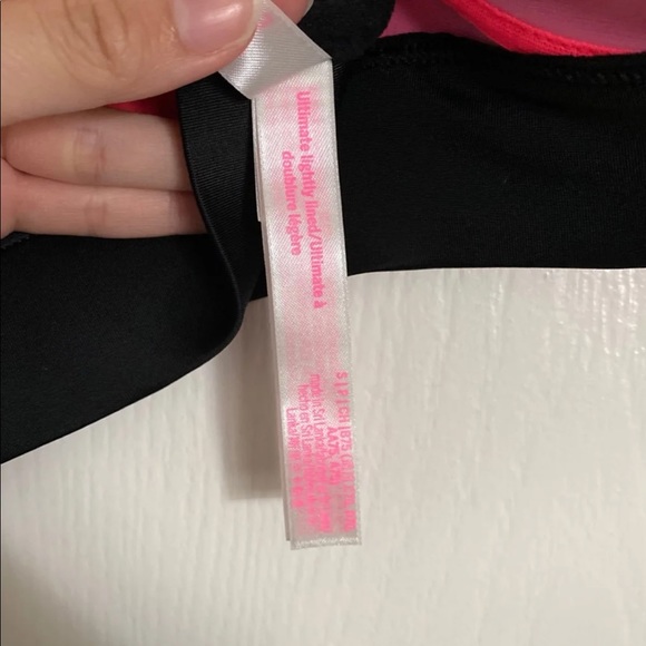 Victorias Secret PINK Ultimate Bra - Picture 3 of 3
